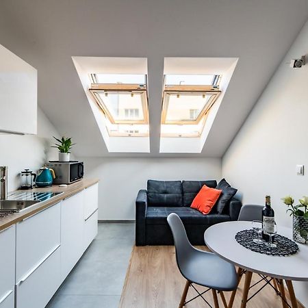 Neo Sky Apartment, Free Parking, 15 Min Walk Old Town&Kazimierz - By Homelike Krakow Exterior photo